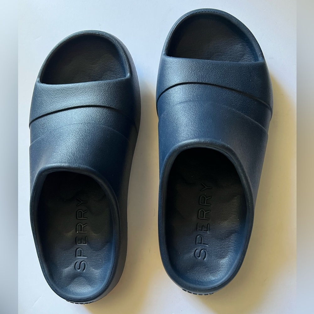 Sperry Windward Float Slides Navy Blue Sandals Women Size: 7 
New without tag
